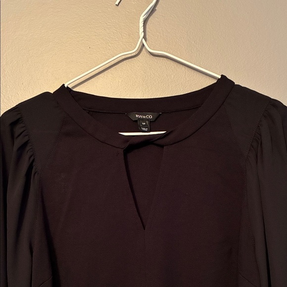RW&CO. Elegant Black Blouse - Picture 3 of 12
